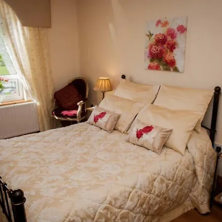 The Old Parochial House Bed and Breakfast Speenoge