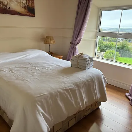 The Old Parochial House * Speenoge