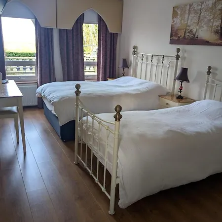 The Old Parochial House Bed and Breakfast Speenoge