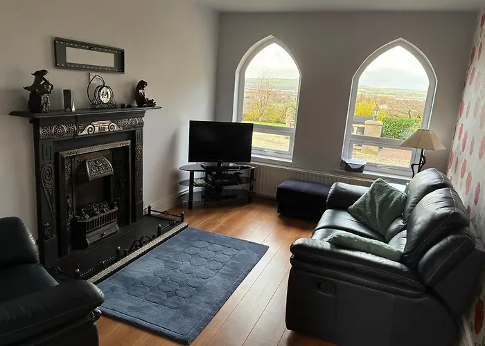 The Old Parochial House * Speenoge